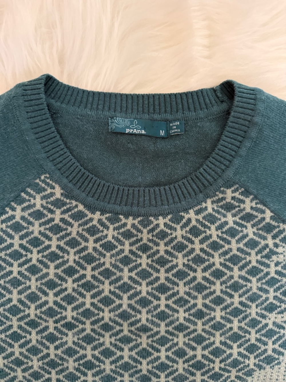 Prana Knit Sweater Size Medium Green Geometric Pattern Crewneck Wool Blend Feel - Picture 2 of 6